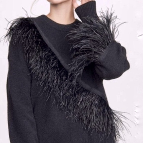 Cinq a Sept Merritt Ostrich Feather Fun Zig Zag Design 🖤 Black Sweater NEW Saks - Picture 1 of 5